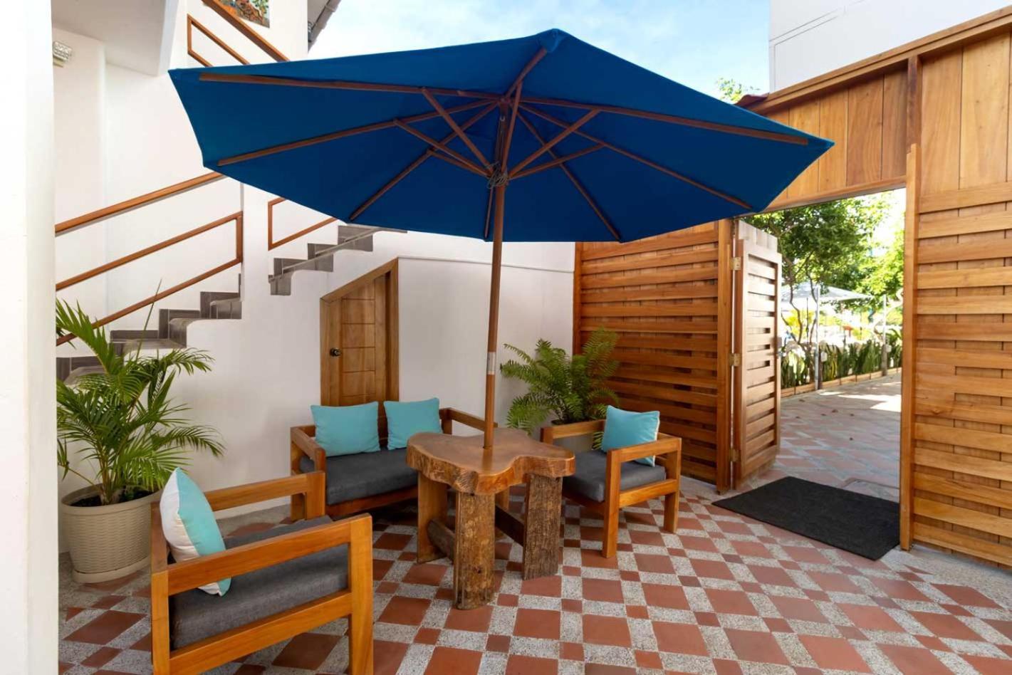 Plaza Luna Suites Puerto Ayora  Exterior foto